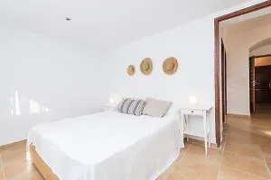 Chalet Yourhouse Ca Na Salera, Villa Near Palma With Private Pool In A Quiet Neighbourhood